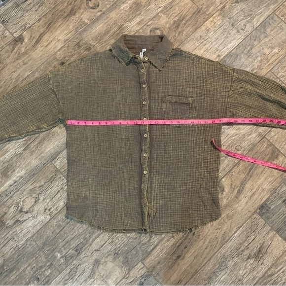 Women’s Zenana yellow tan long sleeve button down 100% cotton gauze - Picture 5 of 6